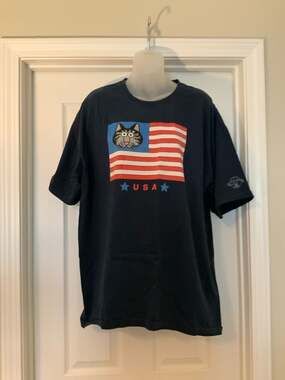 B. Kliban Cat American Flag Olympics Navy Blue T-Shirt XL